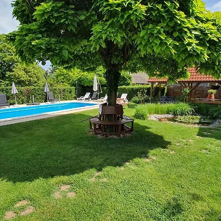 Апартаменты Two-bedroom Near 5 Шиофок