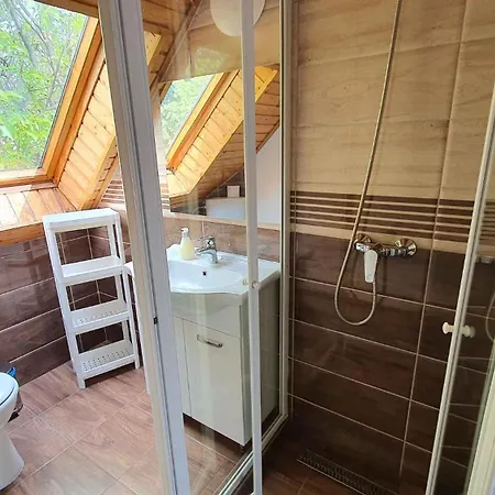Appartamento Two-bedroom Near 5