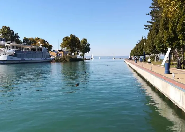 דירה Two-bedroom Near 5 *