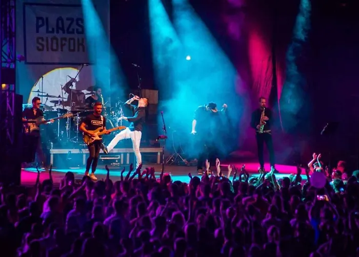 Two-bedroom Near 5 * שיופוק