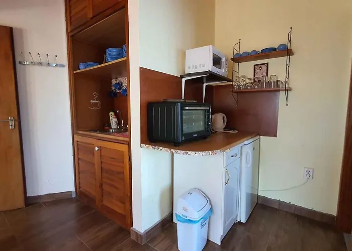 Two-bedroom Near 5 *