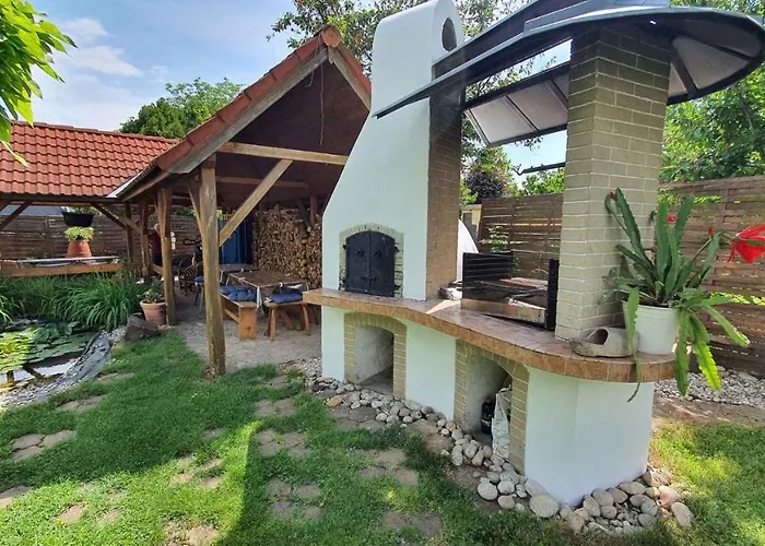 Apartment Two-bedroom Near 5 *