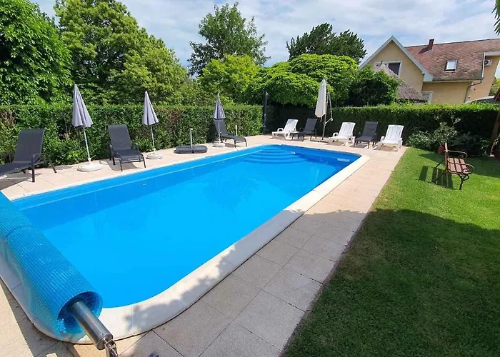 Two-bedroom Near 5 * Siófok